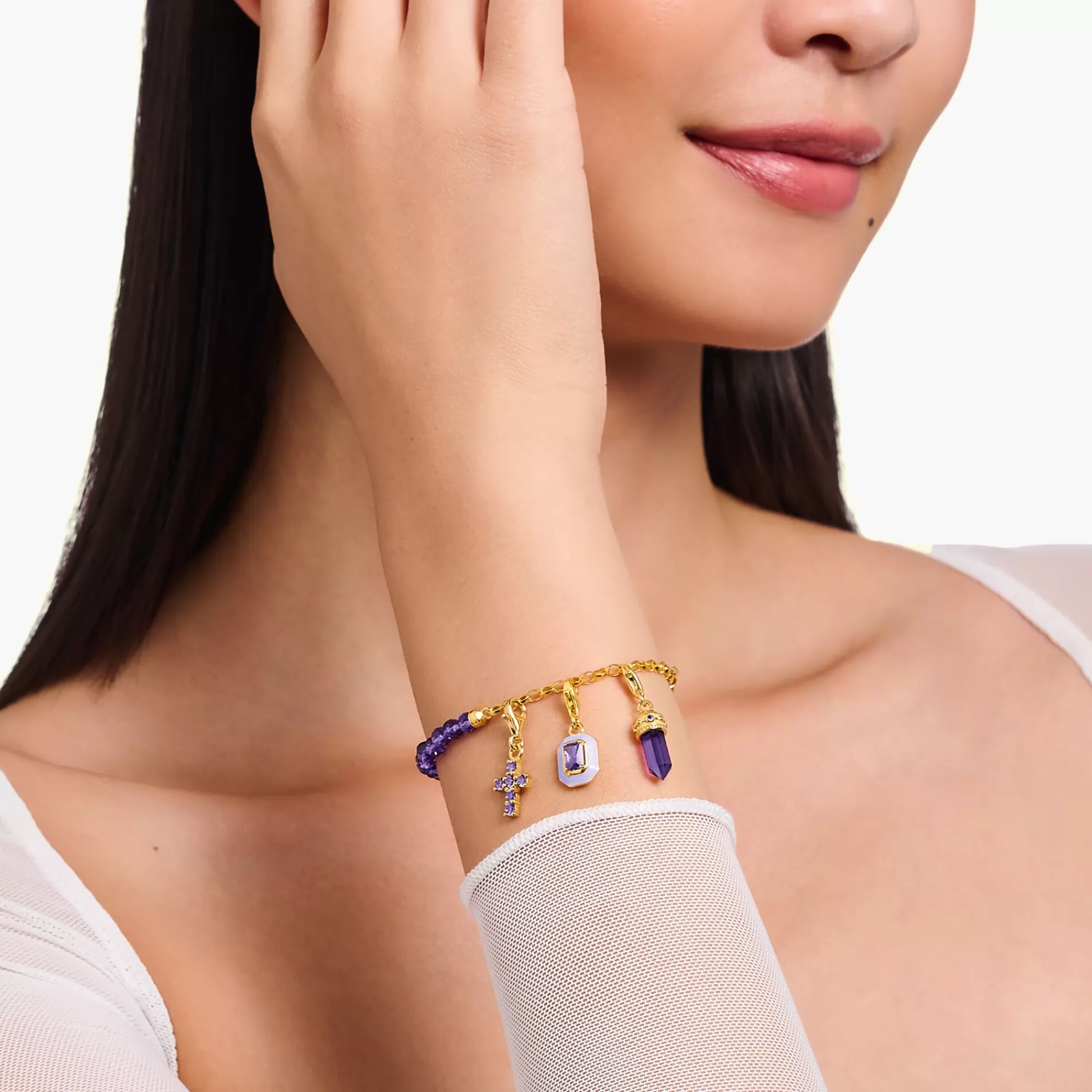 Fashion Colgante Charm de cruz con piedras moradas y baño de oro Mujer Charms | Charms
